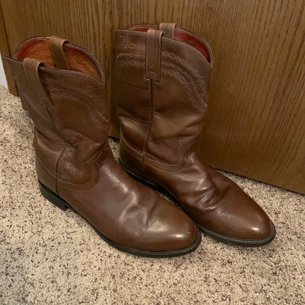 Authentic Justin boots.